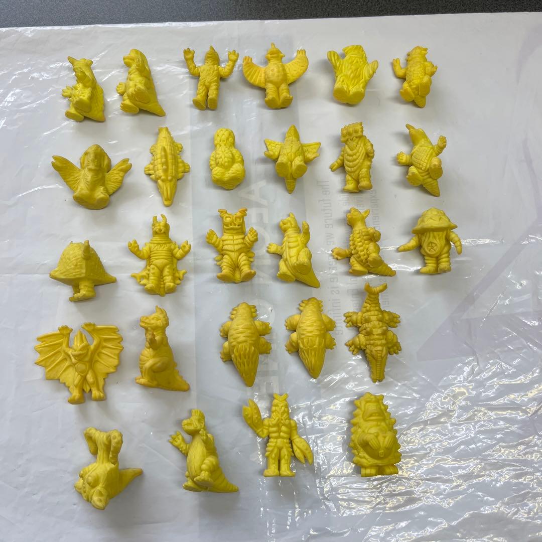 ウルトラマン怪獣消しゴム黄バラ売りOK‼️