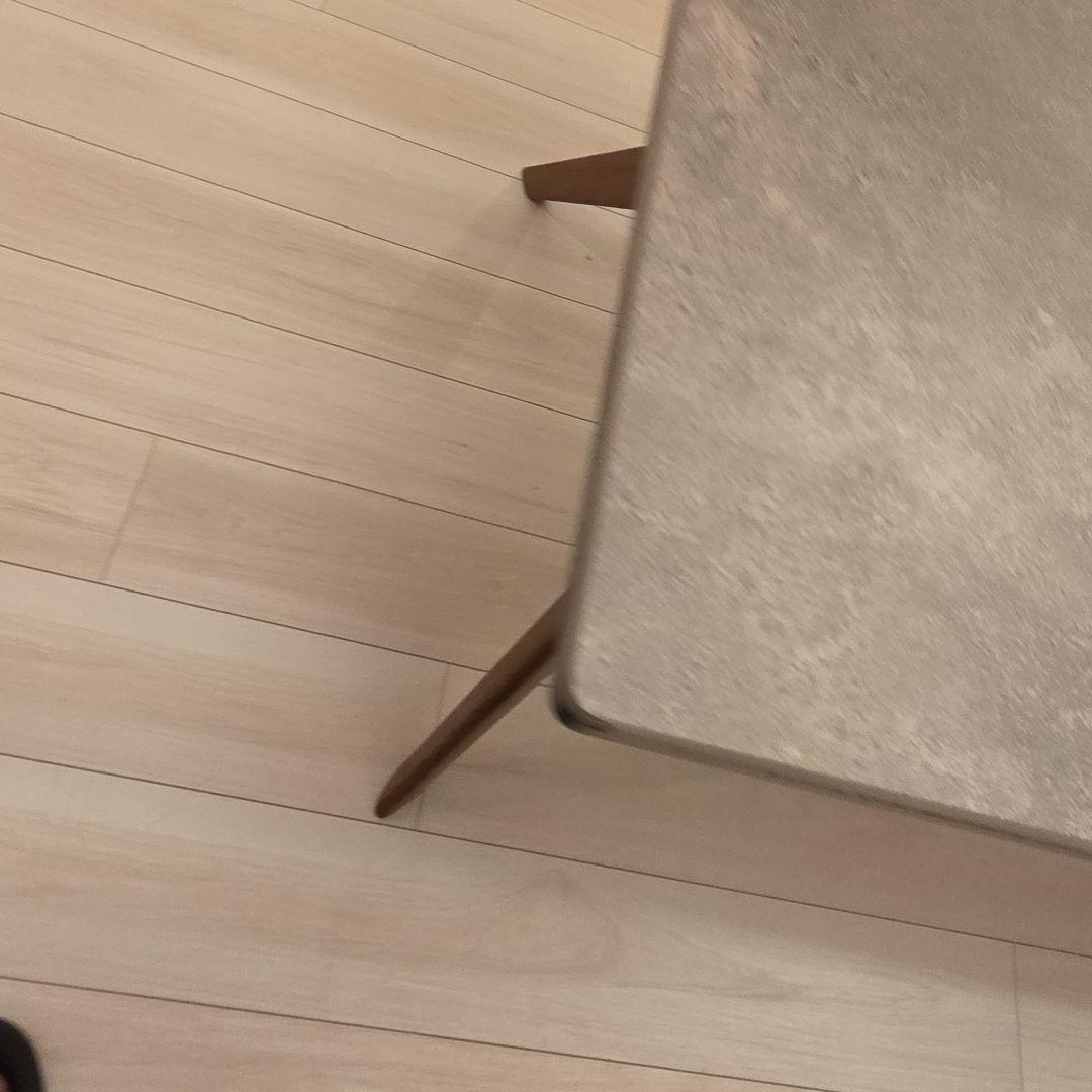 カリガリス トーキョー セラミックダイニングテーブル