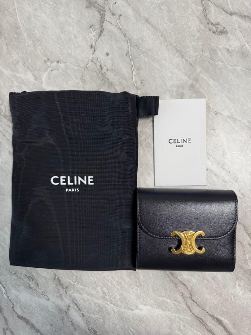 CELINEセリーヌ トリオンフ 三つ折り財布 ブラック