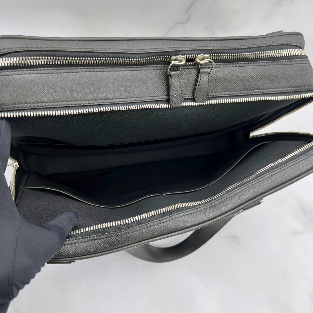 ルイヴィトン アレクサンダー タイガ ダークグレー ビジネス 斜め掛け シルバー