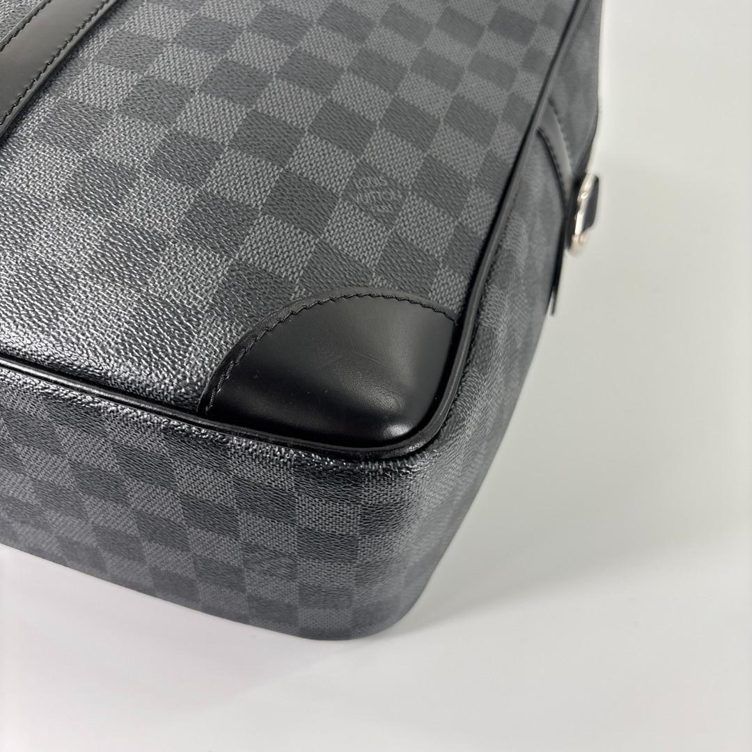 超極美品 ルイヴィトン ダミエグラフィット PDV GM ビジネスバッグ