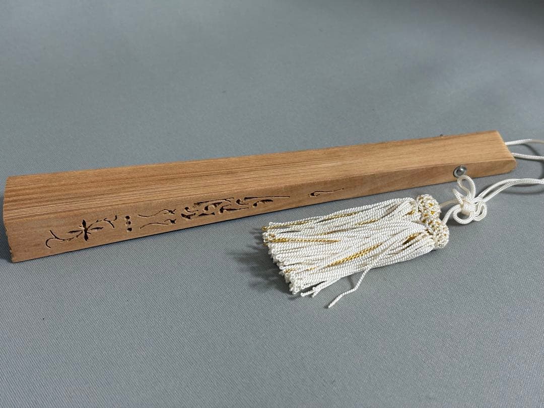 白檀 扇子 透かし彫り 桐箱付き 高級 貴重 未使用品 - メルカリ