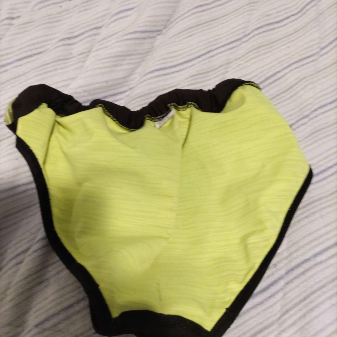 ミズノ 競泳水着 黒と黄緑 ストライプ - メルカリ