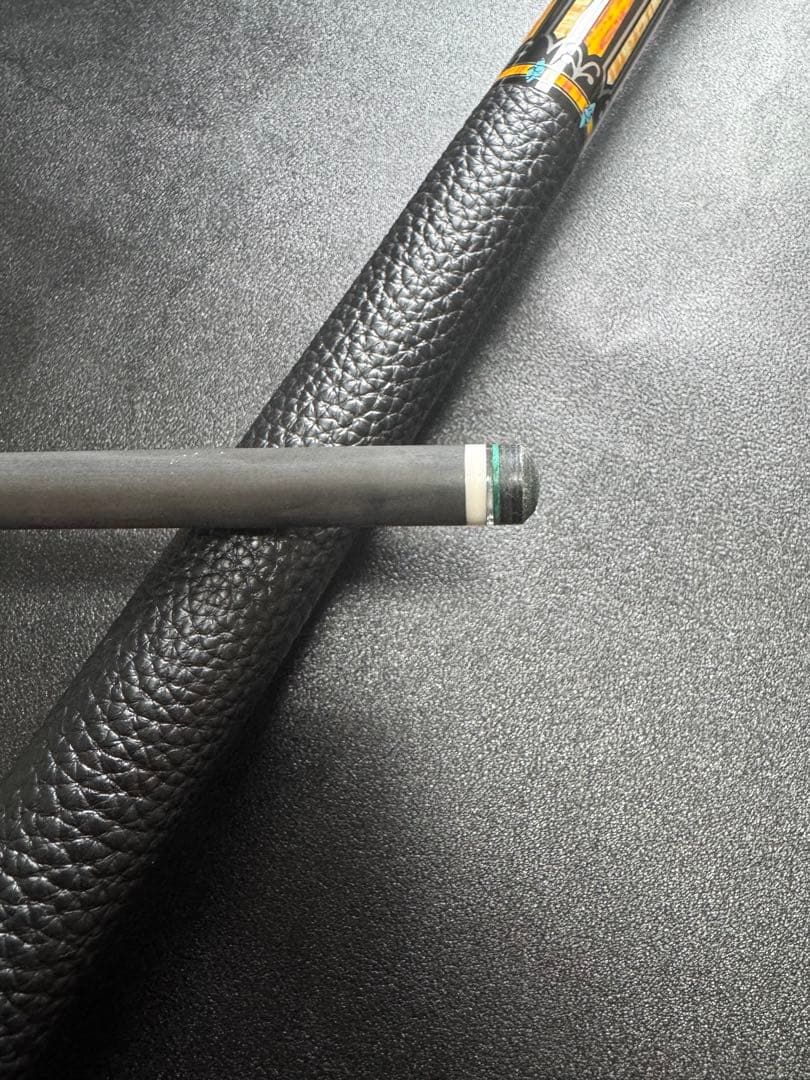 ビリヤードカーボンシャフトキューYEUEKモデル