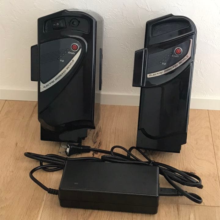 T88 茶碗 『灰釉茶碗』『有岡保行作』 共箱 抹茶碗 茶道具