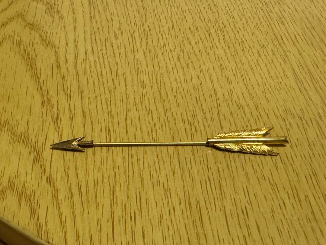フランス アンティーク 金バリ 矢のデザイン。ハットピン2本。長期保存