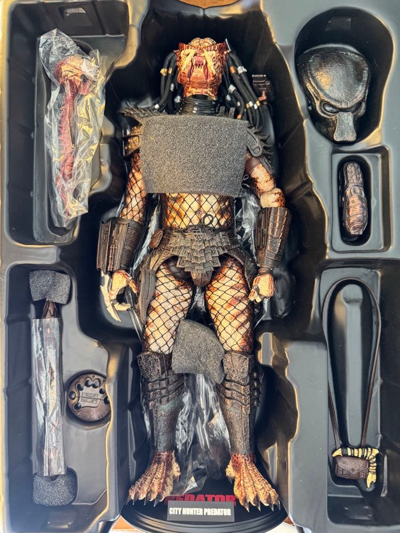 ホットトイズ　シティーハンター　プレデター