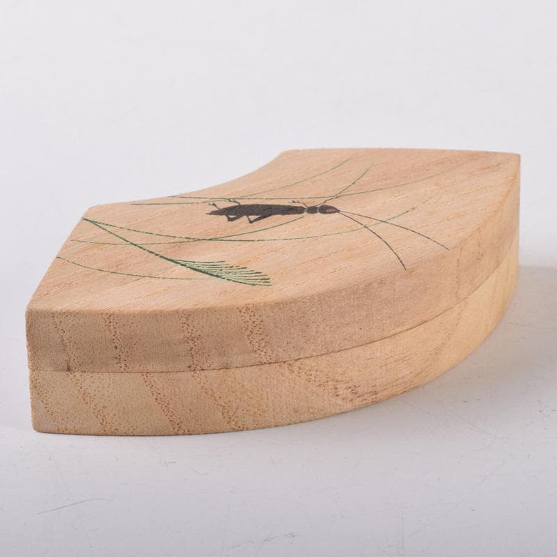 茶道具　桐生地　昆虫蒔絵　香合　在銘　共箱　V　7253