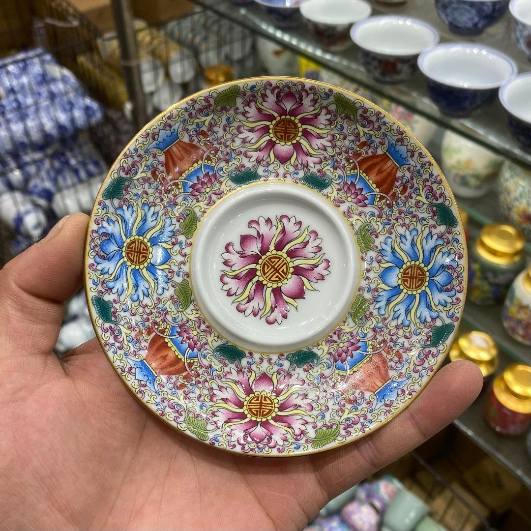 中国茶器 琺瑯彩錦繡纏蓮蓋碗 景徳镇 蓋付き茶器 飲茶食器 煎茶具 未使用品