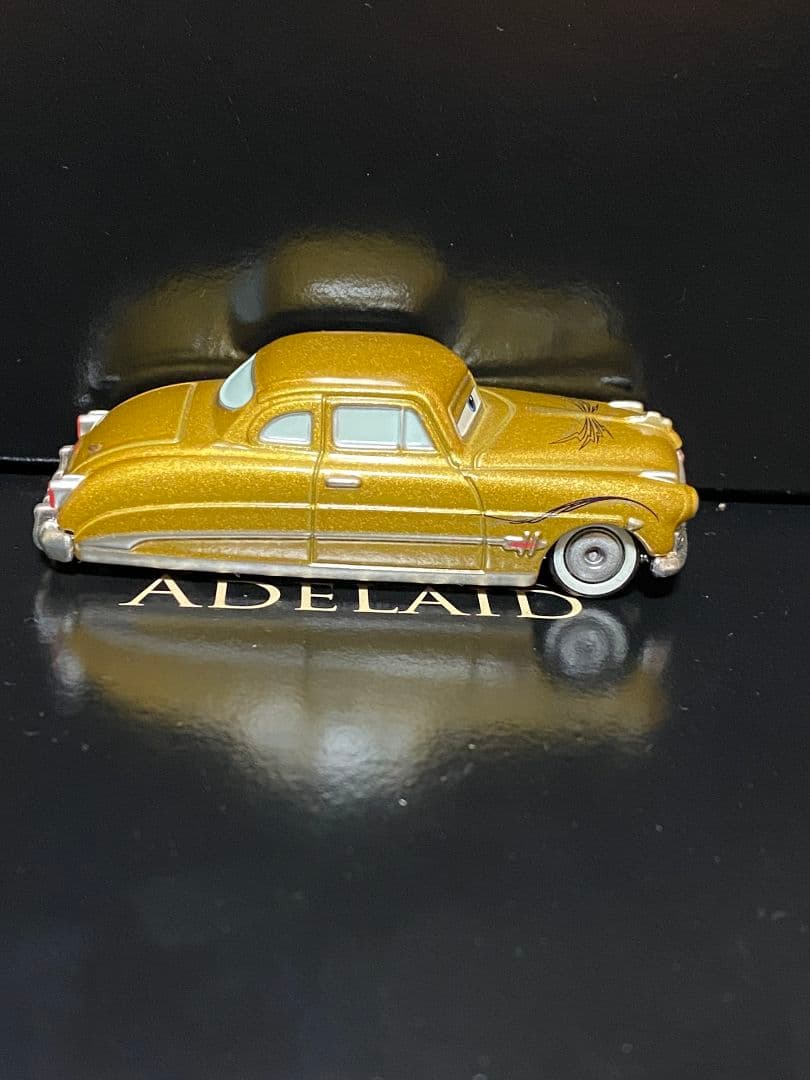 トミカ 激レア　廃盤　プレミア　カーズ　ドックハドソン　ゴールド