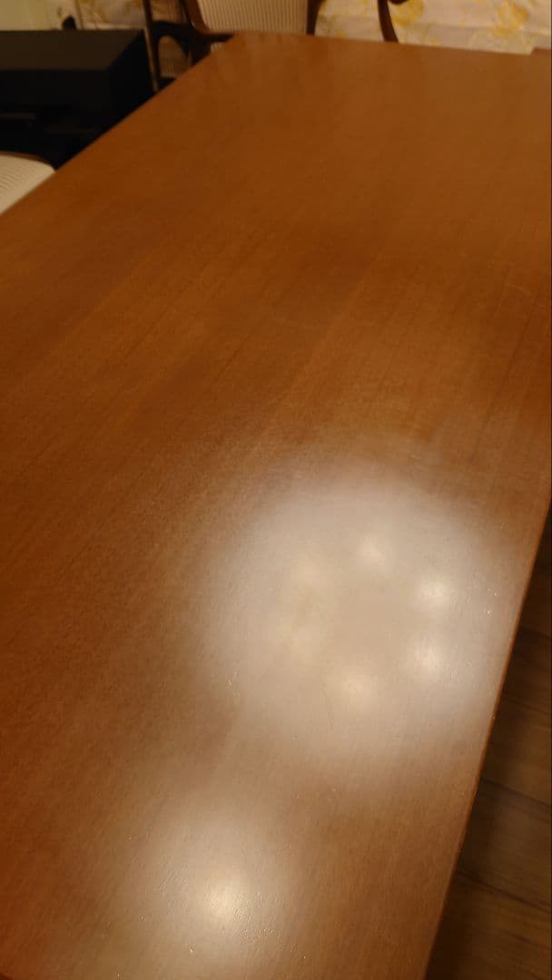 カンディハウス製　ダイニングテーブル（4人用）