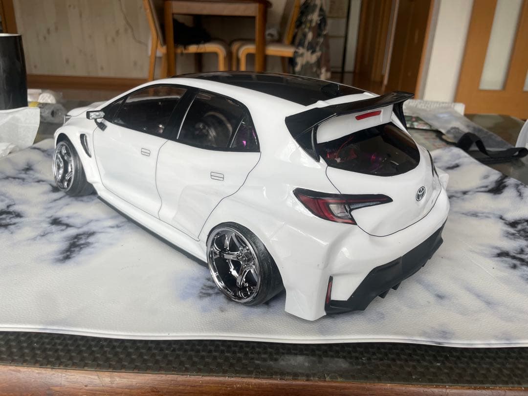トヨタ GR ヤリス ラジコンモデル ホワイト　レーブd
