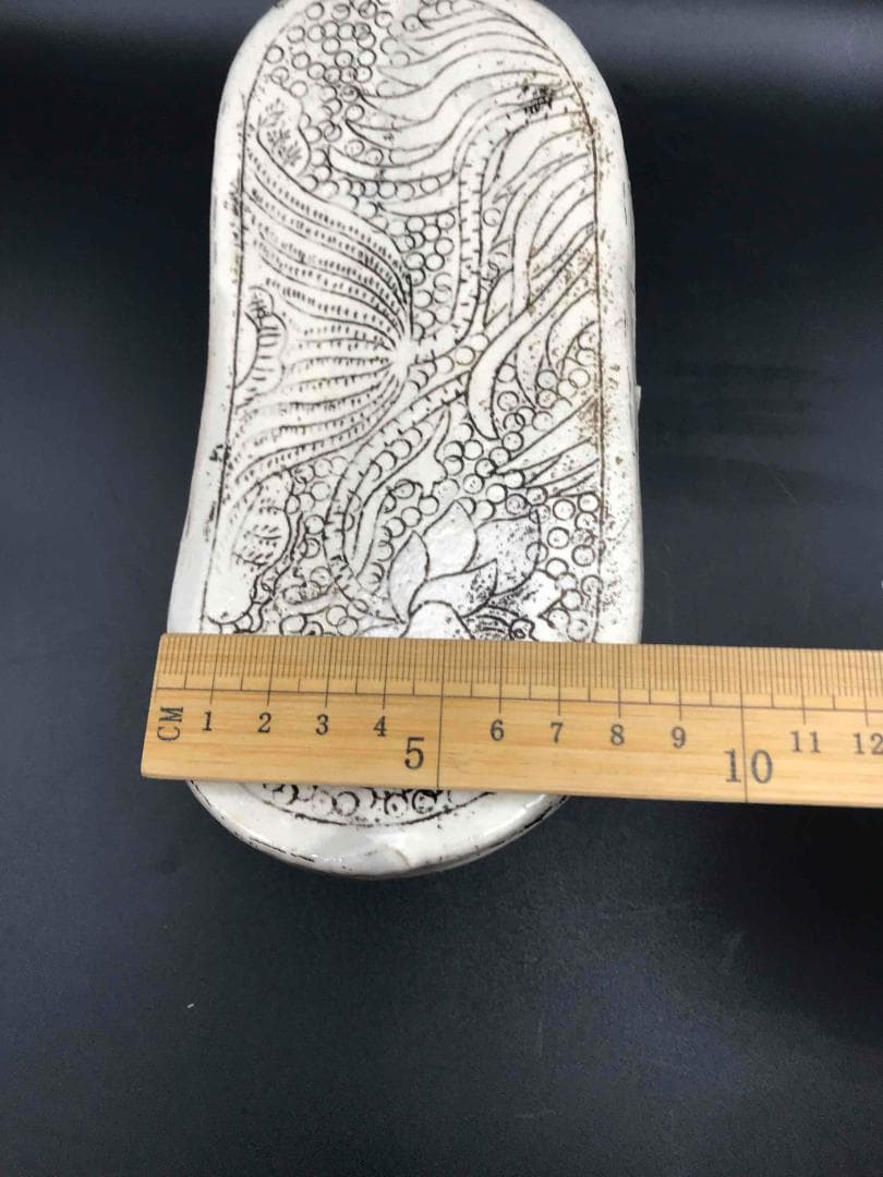 中国骨董 宋時代 磁州窯真珠蓮池紋枕 旧家蔵出し(B-3) - メルカリ