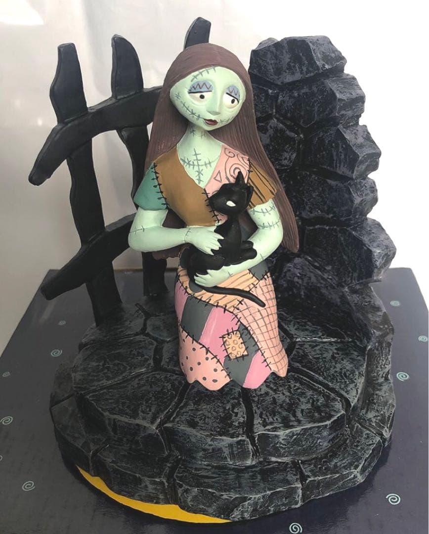 美品 ナイトメア・ビフォア・クリスマス サリー&黒猫 レジンフィギュア