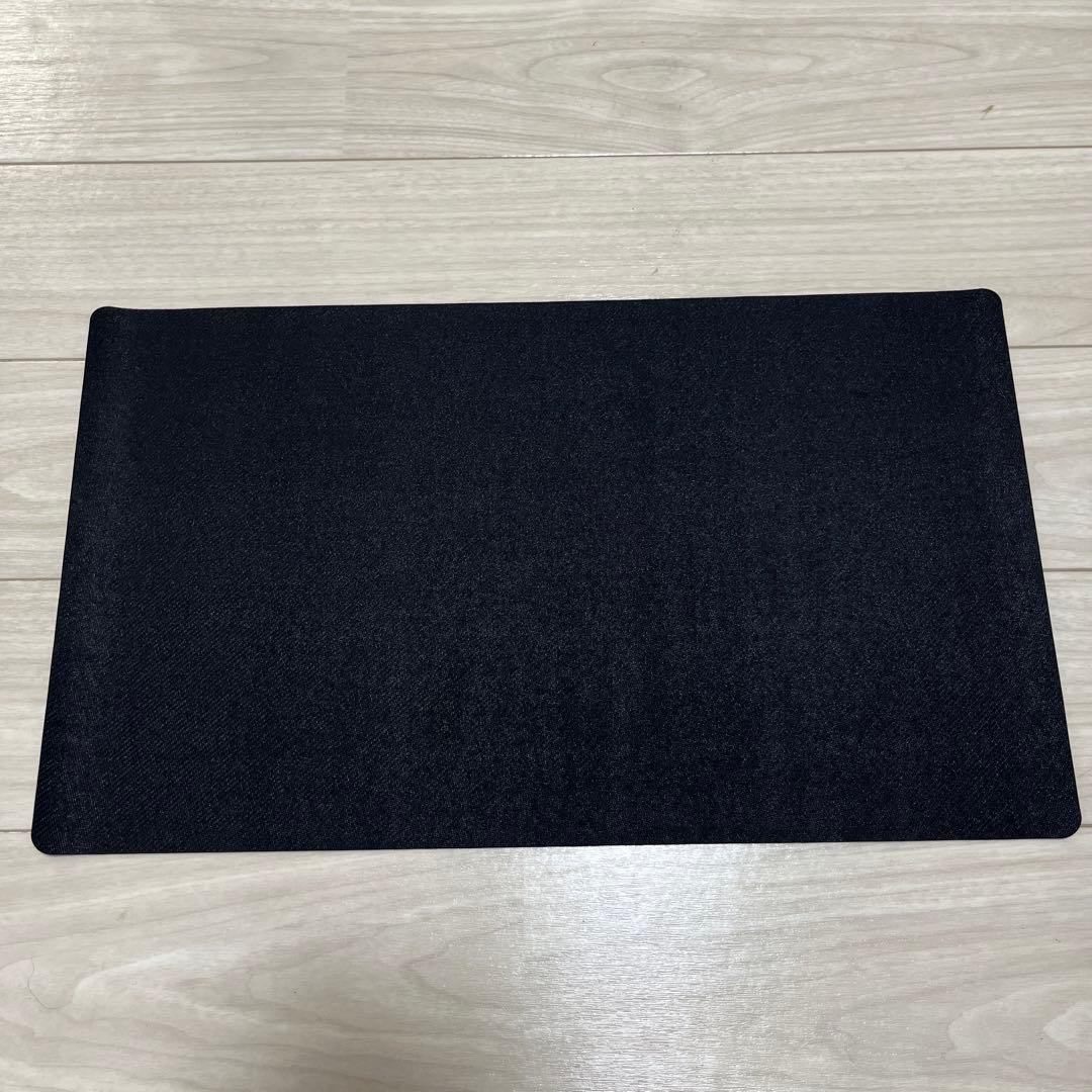 Flesh and Blood Shimmers of Silverプレイマット