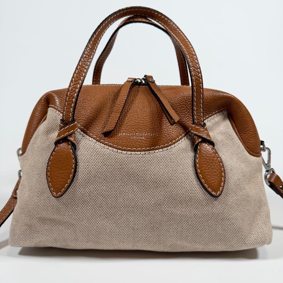 【極美品】ジャンニキアリーニ　ハンドバッグ 2way サファリ　ベージュ