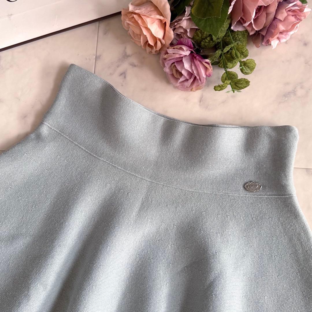 美品★フォクシー ニットフレアスカート ロゴプレート スモーキーブルー 40