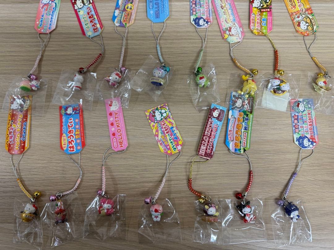 195個　ハローキティ ご当地　ストラップ