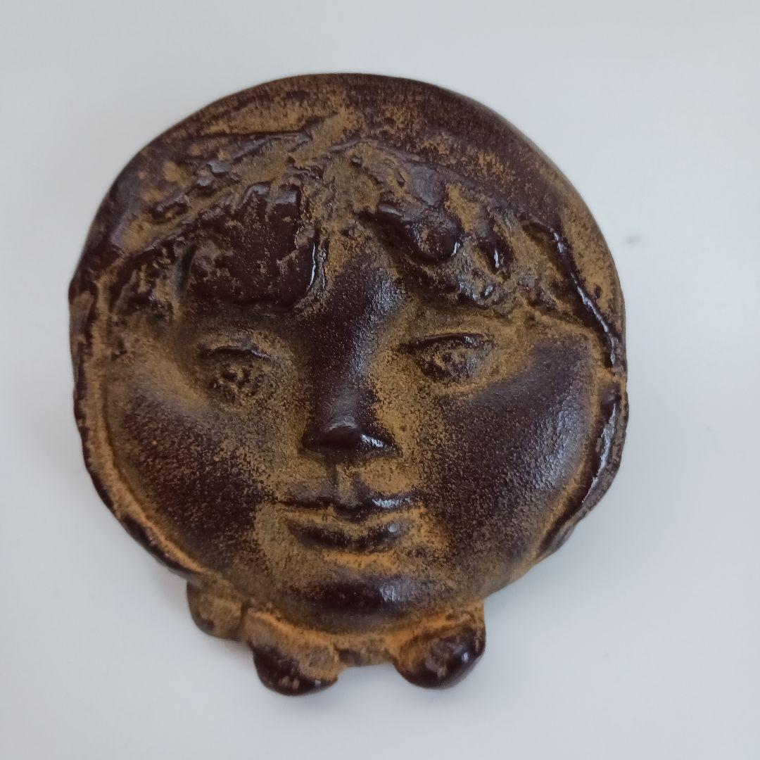 佐藤忠良 風韻 ブローチ 地の少女 ペーパーウェイト - メルカリ