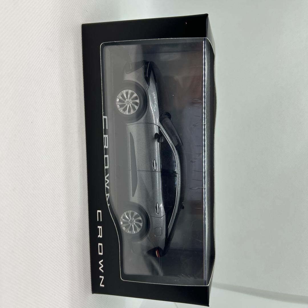 クラウンクロスオーバー ミニカー ブラック プレシャスメタル 1/30スケール