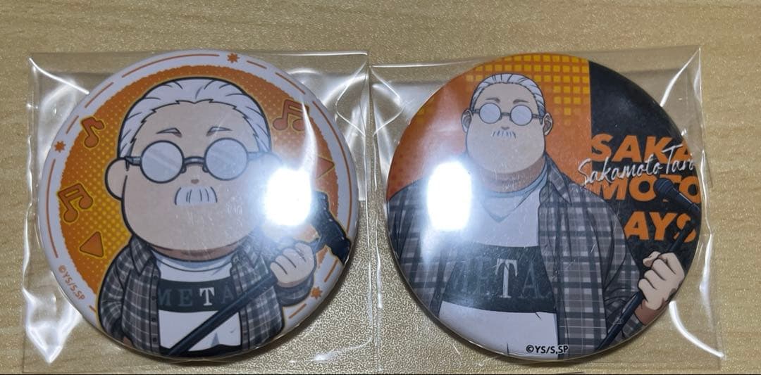 SAKAMOTO DAYS カラオケ まねきねこ 缶バッジ 坂本太郎 - メルカリ