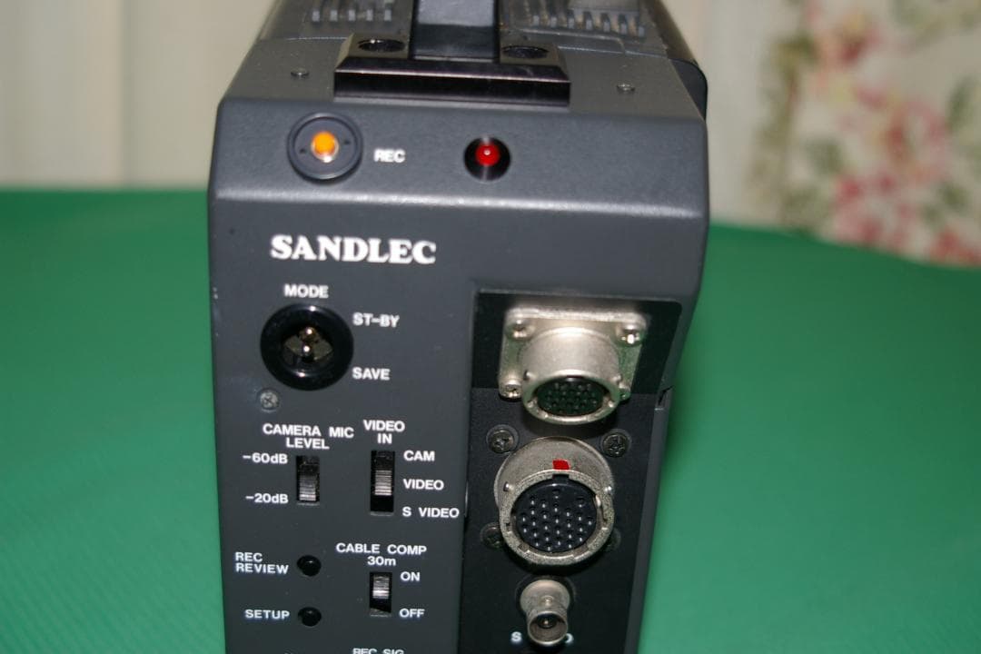 ソニーDVCAM DSR-1とサンドレックVA-10ポータブル化ジャンク品 その他
