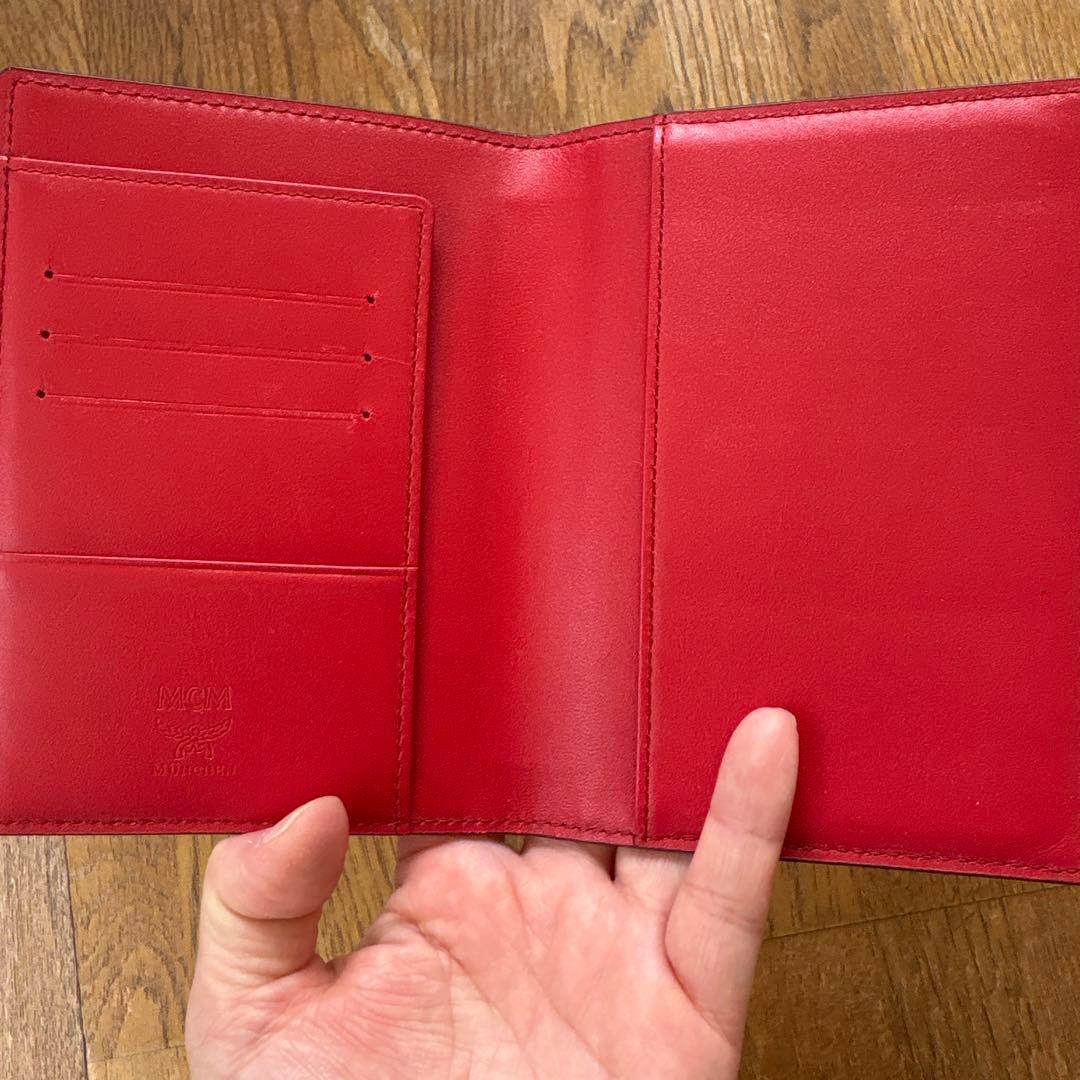 MCM 赤 レザー パスポートケース M109606541一 番 安い 通販
