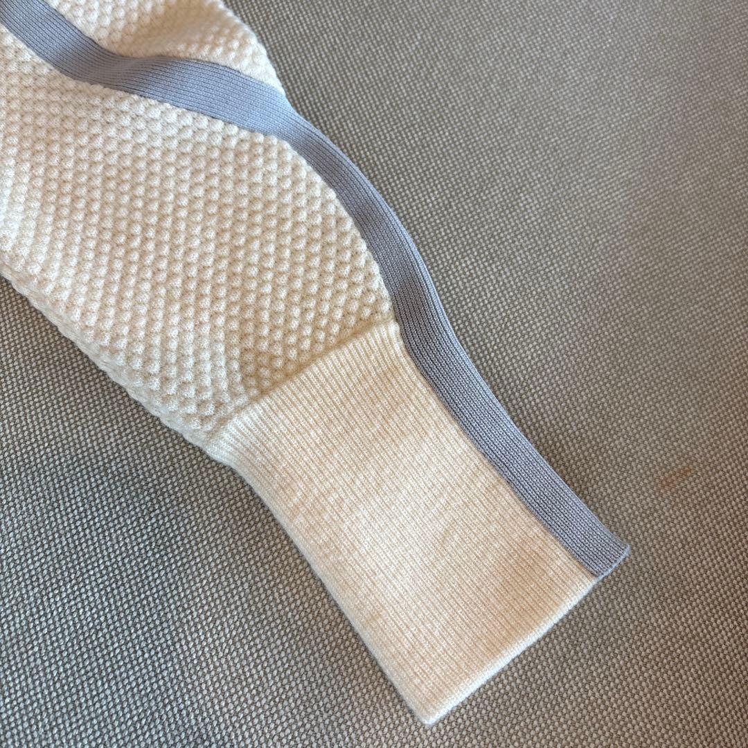 マーク＆ロナ　オフホワイトセーター　美品‼️