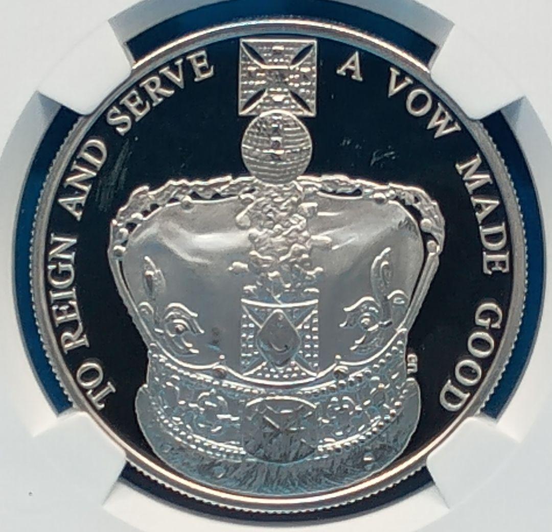 2013 エリザベス女王 戴冠60周年記念 5ポンド 銀貨 NGC PF69UC - メルカリ