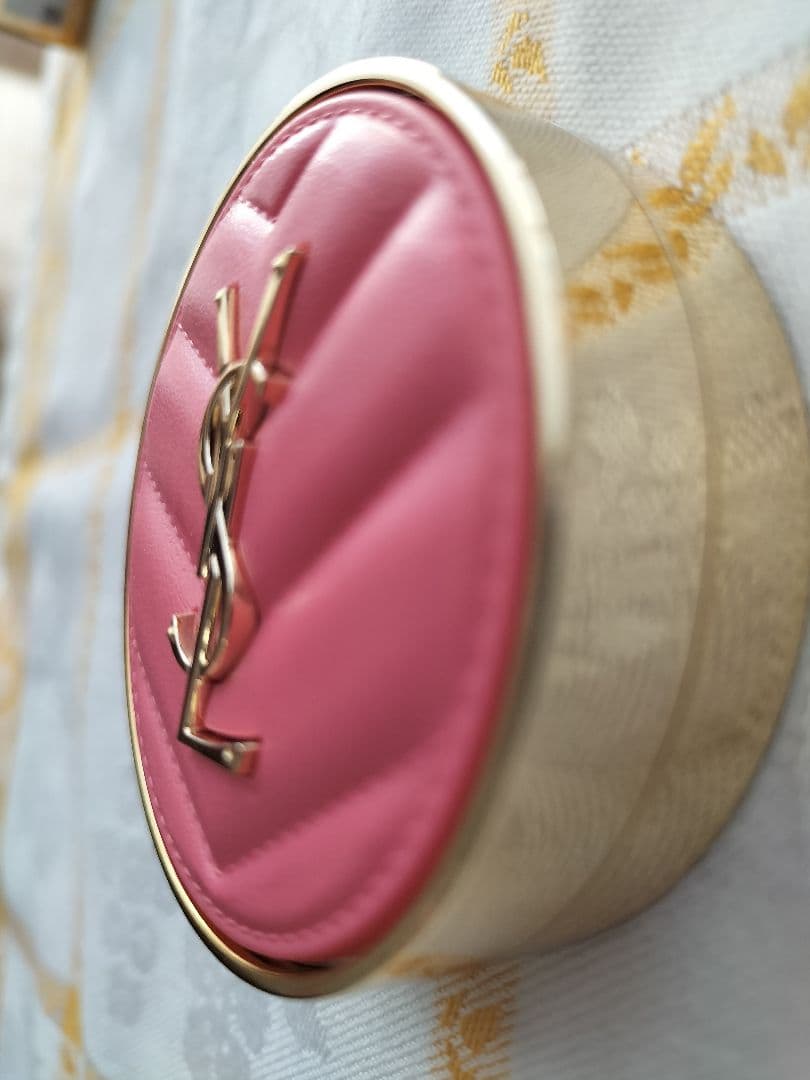 【新品・未使用】イヴ・サンローラン　 メイクミーブラッシュ パウダーS ９３他