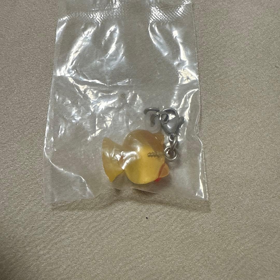 キティ　めじるしアクセサリー　てるてる坊主