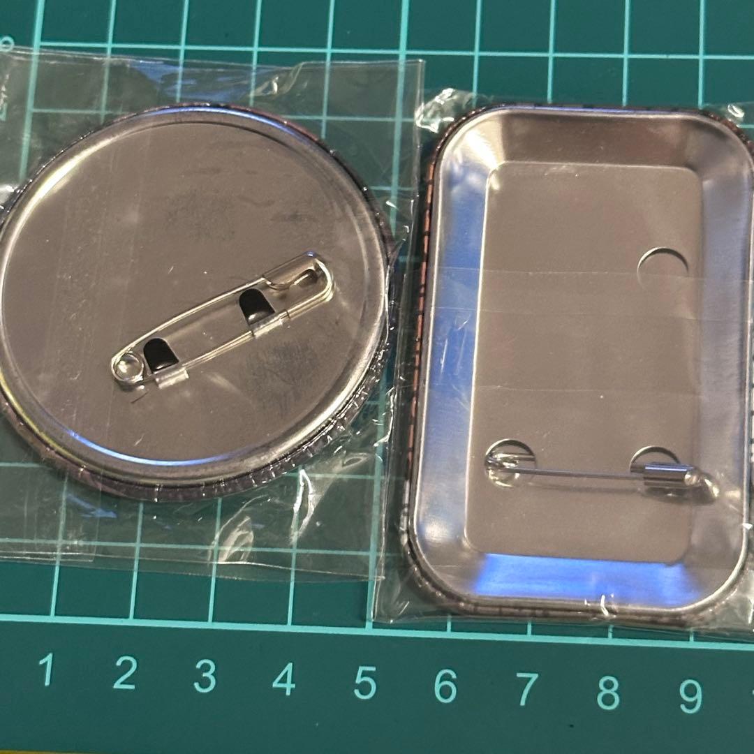 名探偵コナン 日テレ屋 場面写 スクエア 缶バッジ 江戸川コナン 灰原哀