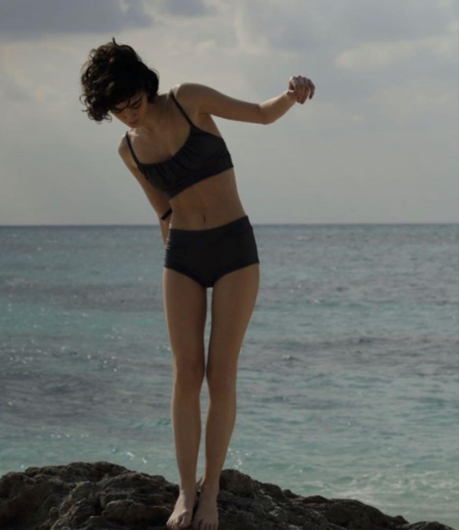 新品未使用ETRE TOKYO✖️ALEXIA STAM バックリボンビキニ