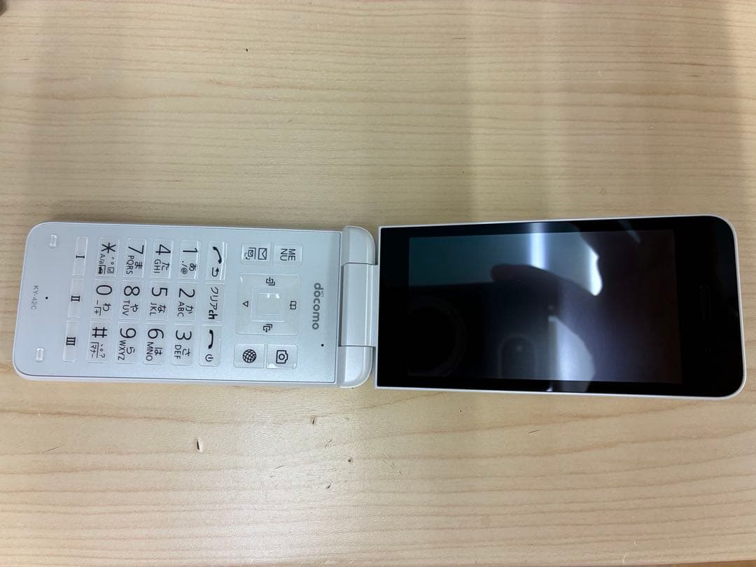 P*P様 ほぼ新品！DIGNO KY-42C ホワイト 本体