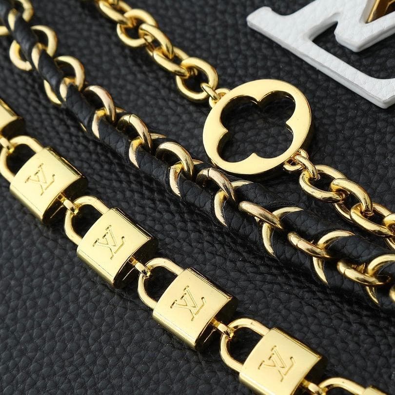 極美品！ブラックレザー ハンドバッグ