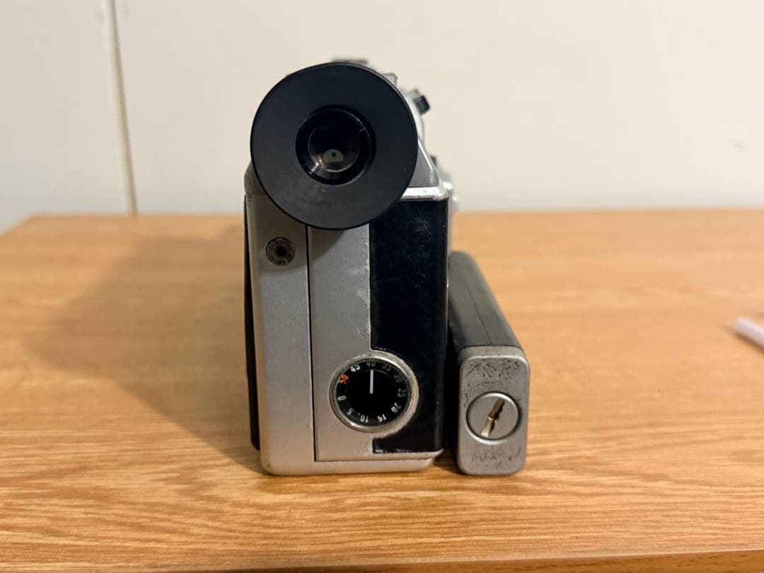 Canon Auto Zoom 814動作品／ビンテージ 8mm カメラ 動作品