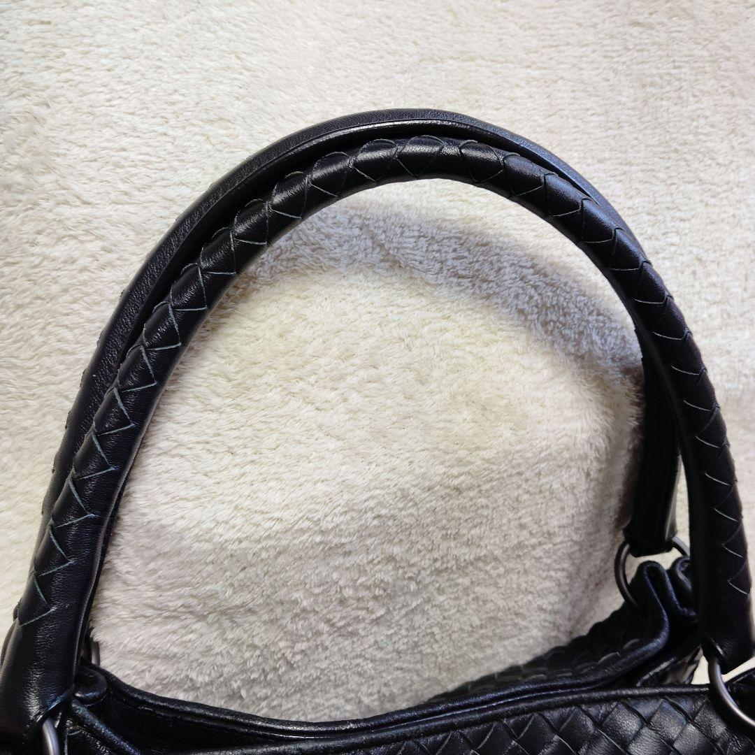 ボッテガヴェネタ　パラシュート　ワンショルダーバッグ　イントレチャート　ブラック