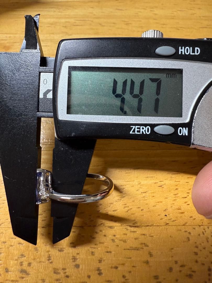 売り切り超特価価格セ-ル！PT950タンザナイトダイアモンド入りリング