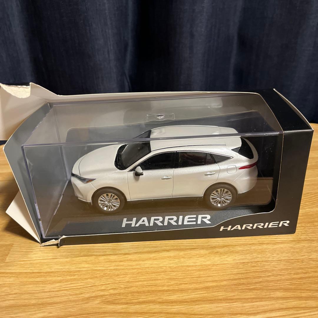 ★トヨタ　ハリアー80　ホワイトパールクリスタルシャイン　カラーサンプル