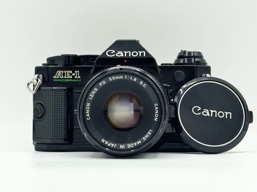 【完動品】Canon AE-1 PROGRAM + FD 50mm F1.8 Canon AE-1 Program 35mm SLR Camera with 50mm f/1.8 FD Lens
