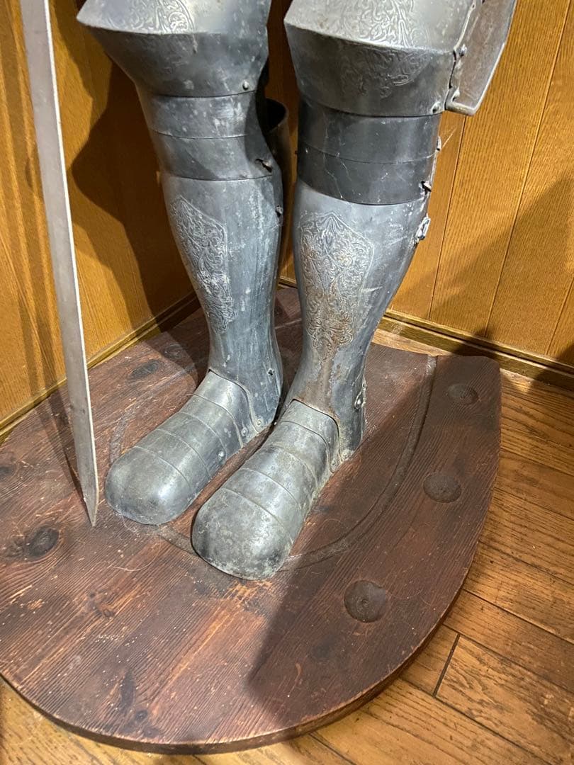 【限定発送】中世の騎士が現代に降臨！実物大ヨーロピアンアーマー「Arthur」