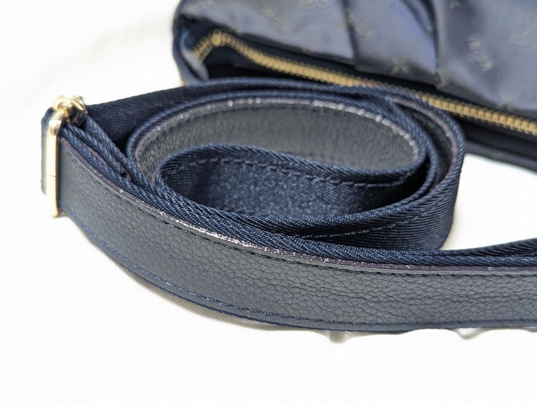 IBIZA　ナイロン　ショルダーバック　総柄 ネイビー