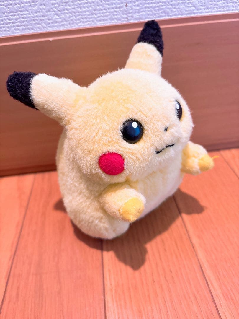 初期　ピカチュウ　ぬいぐるみ　TOMY 綺麗な状態　最終お値下げ　61200円→
