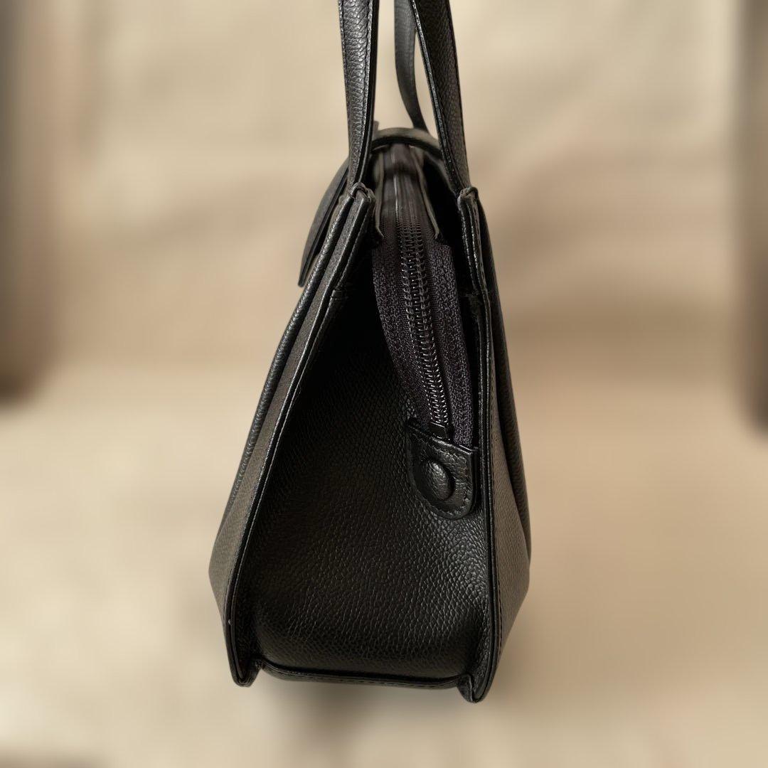 GVENCHY ジバンシー　牛革　ハンドバッグ　フォーマル