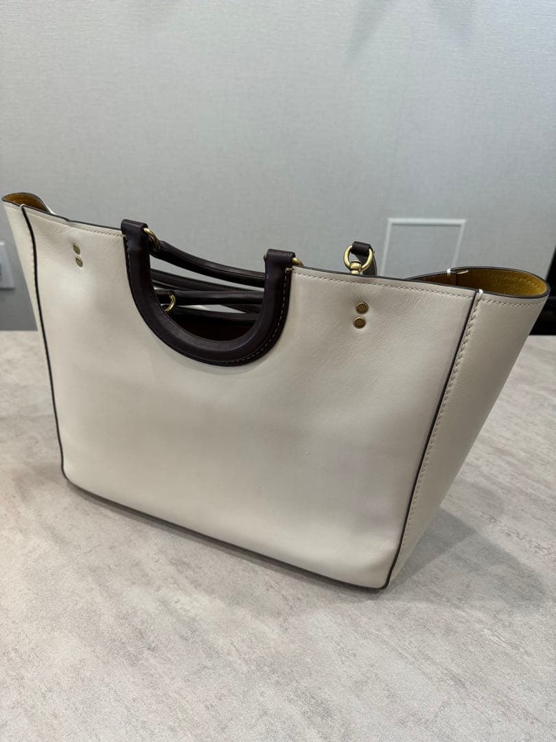 最終値下げ⭐︎COACH トート・カラーブロック 品番: CH592 B4CAH 最終値下げ⭐︎COACH トート・カラーブロック 品番: CH592 B4CAH