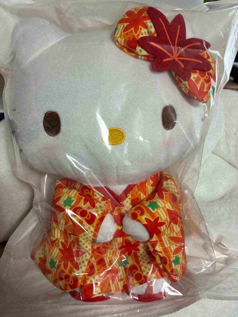 稀少　レトロ　ハローキティ 紅葉柄 着物 ぬいぐるみ M 30cm 脚にサンダル