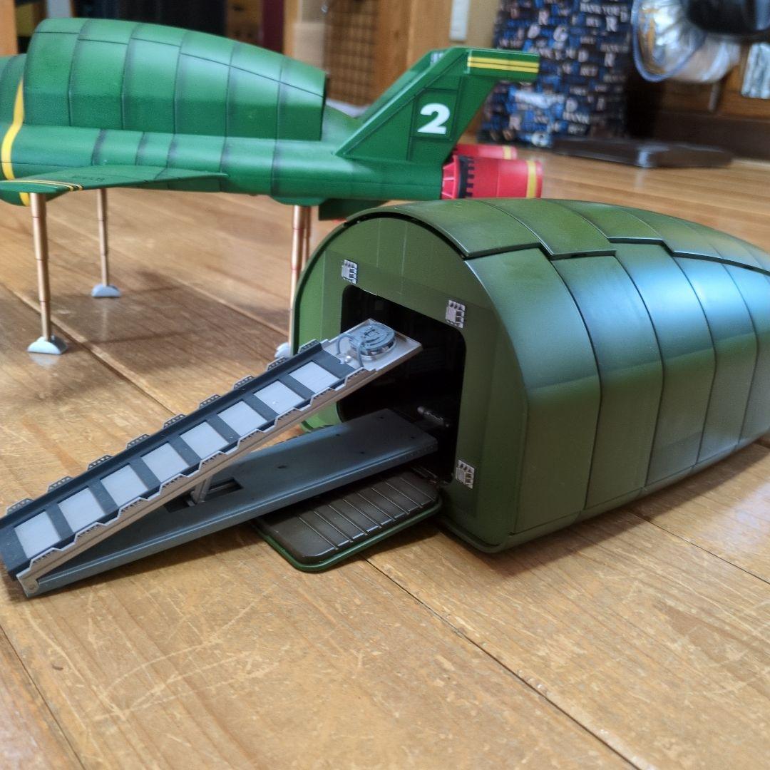 サンダーバード４号５号ブリキ