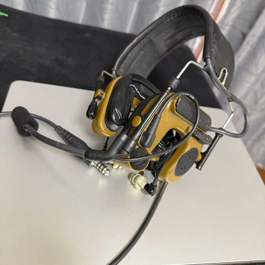 【入手困難】Peltor Comtac VI 実物 米軍放出品 コムタック 4 入手困難】Peltor Comtac VI 実物 米軍放出品 コムタック 4 入手困難