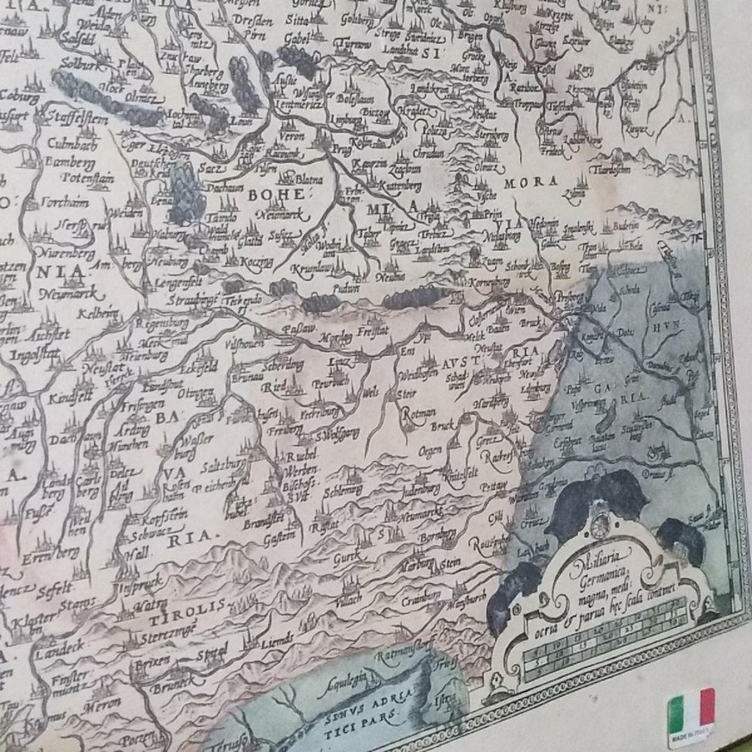 イタリアの地図入り額装