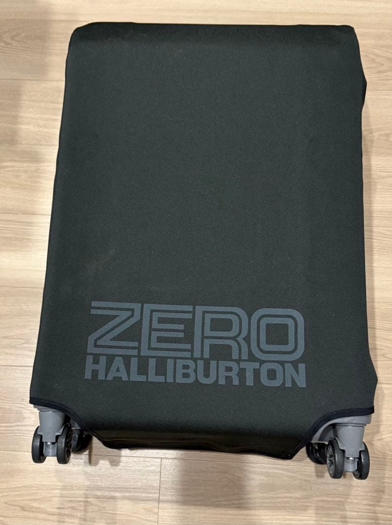 ゼロハリバートン スーツケース ジオ3.0？ 68L